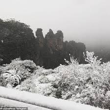 Scientists estimate limestone formations there date back at least 340 million years.the aboriginal blue mountains walkabout tour starts at faulconbridge train station. Pin On Black Beauty