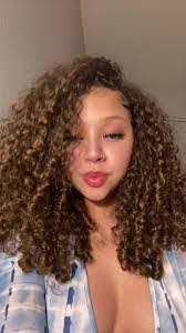 Ashlyn Mathias's Instagram, Twitter & Facebook