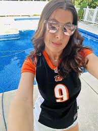 Husband got a 21 bucks stitched jersey for my 50th birthday❤️🖤🤍