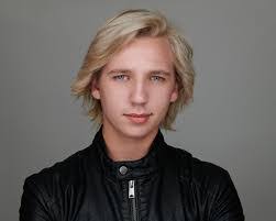 Corey Pepper's Instagram, Twitter & Facebook