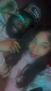 Hey Ppl Happy New Year 🕛 🎊 Are Y'all Interested In Creating A What's App  Group 2025 Where We Can Have Meet And Greets Group Lime And Have A Rhel  Cool Vibes