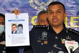 Polis mengesahkan kertas siasatan kes remaja sindrom down (sd) dipercayai didera dikenali bella dirujuk kepada pejabat timbalan pendakwa raya hari ini bagi penelitian pihak pendakwaan. Dikehendaki Di Johor Bekas Timbalan Pendakwa Raya Yang Mempunyai Hubungan Dengan Ahli Perniagaan Buruan Nicky Liow Malaysia