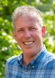 Andrew Bunting's Instagram, Twitter & Facebook