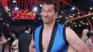 Select from premium marta arndt of the highest quality. Let S Dance 2012 Das Aus Fur Lars Riedel In Der Achten Show