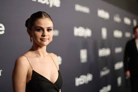 Selena Gomez Is Billboards Woman Of The Year Daily Breeze
