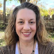 Julie Lew's Instagram, Twitter & Facebook