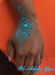 But you can surely work on the highlights. Los Angeles Color Henna We Adorn You
