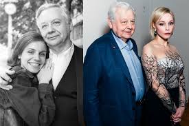 Зудина едва не разрыдалась после вопросов о табакове. Marina Zudina Do I Posle Plastiki Foto Umnica Krasavica