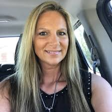 Anne Carbone (@AnnieForJP3)