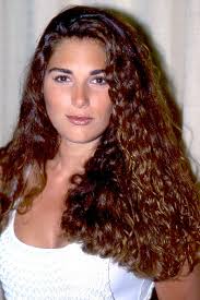 Daisy fuentes answers your social media questions about her days at mtv, the daisy. En 1988 Daisy Fuentes Era Conocida Como Presentadora En El Canal De Videos Mtv Y Novia De Luis Miguel Ana Maria Canseco