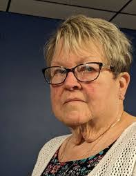 Paula Butler's Instagram, Twitter & Facebook