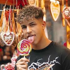 Adam Legault's Instagram, Twitter & Facebook