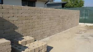 Gartenmauer Selber Bauen Das Errichten Einer Betonsteinmauer Anleitung Tipps Vom Maurer Maurern Diybook At Gartenmauer Selber Bauen Gartenmauer Gartenmauern