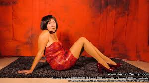 Duitse rijpe oma en dominatrix in pantys en pumps