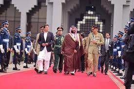 صور سمو ولي العهد يغادر باكستان بعد زيارة رسمية غادر بحفظ الله ورعايته صاحب السمو الملكي الأمير pakistan army academic dress imran khan
