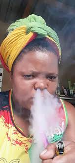 Greetings to all members of Country Woman in Cannabise group  👊🏾👊🏾👊🏾👊🏾let me take this opportunity to give Thanks to all members  of this group. Today we have 10k members Thanks so much