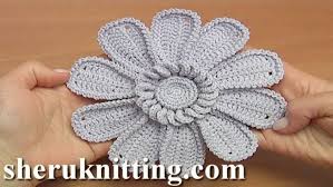 The free knit flower pattern is created by knitting 6, same sized petals separately. Crochet Big Petal Flower Pattern And Video Tutorial 111