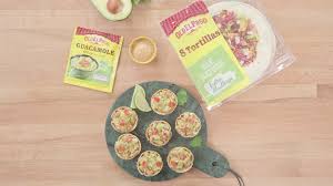 Recette Coupes De Tortilla Au Guacamole En Video Recette En 2020 Guacamole Tortilla Tortillas De Ble