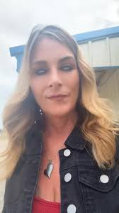 Happy Friday everyone! Kristol will be working the bar from 11-6 and here  are the specials today for Grazers grill