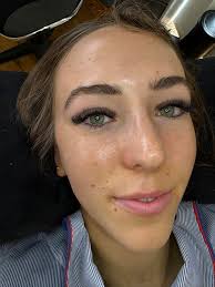 Hey y'all! I'm the owner of HoneyBlee Wax Boutique where we do full body  waxing, eyelash extensions, and more located in Goose Creek, SC!  Appointments are available for this week so make