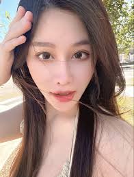 簡直美麗的華麗女人