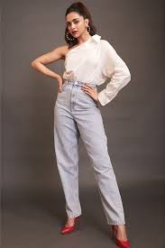 Born 5 january 1986) is an indian actress and producer who works in hindi films. 5 Things You Ll Always Find In Deepika Padukone S Wardrobe Vogue India