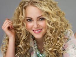 Resultado de imagem para tudo sobre ANNASOPHIA ROBB: