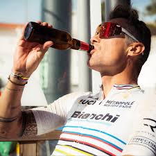 First win in the new jersey. Lots of fun racing in @ucialentejogravel .  Very fast course