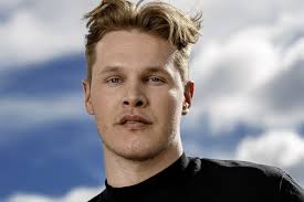 Vegard harm får beskjed om at han må ta teoriprøven på nytt. Sxk5tkx2uyevsm