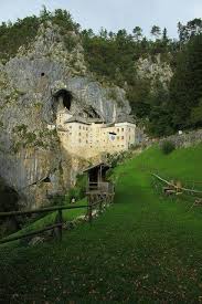 Predjama Castle Places To Go Castle Beautiful Places