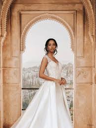 Check spelling or type a new query. 26 Disney Brautkleider Disney Prinzessin Ideen Disney Prinzessin Verfuherische Brautkleider Prinzessinnenkleid