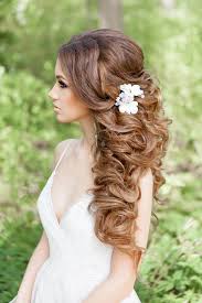Wedding Hairstyles For A Gorgeous Wavy Look Modwedding Long Hair Wedding Styles Wavy Wedding Hair Wedding Hair Inspiration