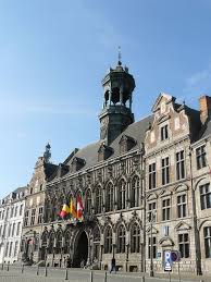 Mons Hainaut Wallonie Belgique Maison Dite De La Toison D Or Et Hotel De Ville Belgie Architectuur Nederland