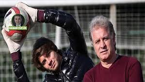 Semih yuvakuran (born 1 september 1963) is a turkish football manager , and retired footballer best known for his stints as a leftback for galatasaray and fenerbahçe in the süper lig. Baba Emanetini Ileriye Tasiyorlar Tr724