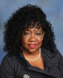 Lorrie Whitfield's Instagram, Twitter & Facebook