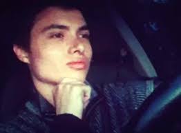 Elliot Reyes's Instagram, Twitter & Facebook