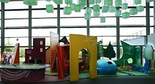 Mercedes Benz Playground Inside Customer Service Center In Rastatt Totems Communication Architecture Mercedes Benz Benz Mercedes