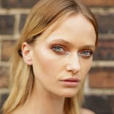 Welche haarfarbe passt zu grünen augen. Blond Blaue Augen Welche Farben Passen Blonde Haare 2019 11 06