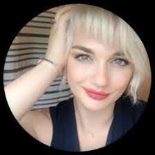 Alexis Lackey's Instagram, Twitter & Facebook