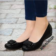 Sik Babet Ayakkabi Modelleri Ayakkabi Delisiyim De Yer Aliyor Siyah Rugan Babet Babet Modelleri Ka Zapatos Tacon Comodos Zapatos Mujer Zapatos Comodos Mujer