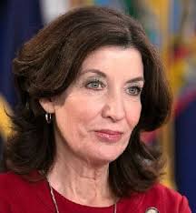 State Supreme Court Judge strikes down Hochul's mask mandate