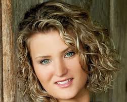 50 Plus Size Hairstyles To Try This Year Short Curly Hairstyles For Women Fine Curly Hair Curly Hair Styles