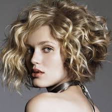 frisuren frauen locken bob luxus asymmetrische bob frisuren mit locken 2018 bob frisuren frauen 2018 lockige frisuren frisuren kurzhaarfrisuren