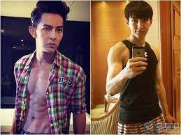 辰亦儒 （ calvin chen ，1980年11月10日 － ），本名 陳奕儒 ， 臺灣 臺北市 出生， 臺灣 男藝人；2004年參加 加拿大 溫哥華 sunshine boyz 獲得冠軍之後出道。. ç‚Žäºžç¶¸èªä¸æ˜¯æœ‹å‹æ±ªæ±åŸŽpoåœ–è‡ªæ­ æ°£åˆ°çˆ†é'ç­‹ Men Casual Mens Tops Button Down Shirt