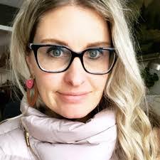 Heidi Meade's Instagram, Twitter & Facebook