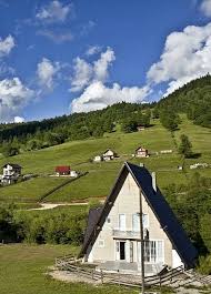 Kosovo ist ein land das seit 2003 von serbien unabhängig ist und einen eigenen europäischen serbien hat in kosovo nichts mehr zu bestimmen. Urlaub Daheim Warum Kosovaren Im Kosovo Urlaub Machen Ard Wien Urlaub Reisen Rundreise