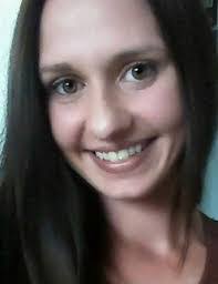 Sarah Houser's Instagram, Twitter & Facebook