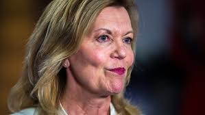 Christine Elliott promotes store convicted of tobacco violation in beer and  wine tweet