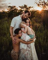 Happy Saturday Loverbutts Outdoor Family Portraits Summer Family Photos Lifestyle Photography Family