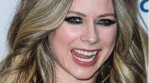 Watch the video to #wearewarriors here: Avril Lavigne Begeistert Mit Tiktok Video Mit Sk8terboy Tony Hawk Stern De
